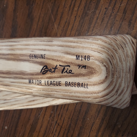 Vintage St. Louis Cardinals MLB Baseball Bat Neck Tie Mens 1987 - Picture 3 of 7